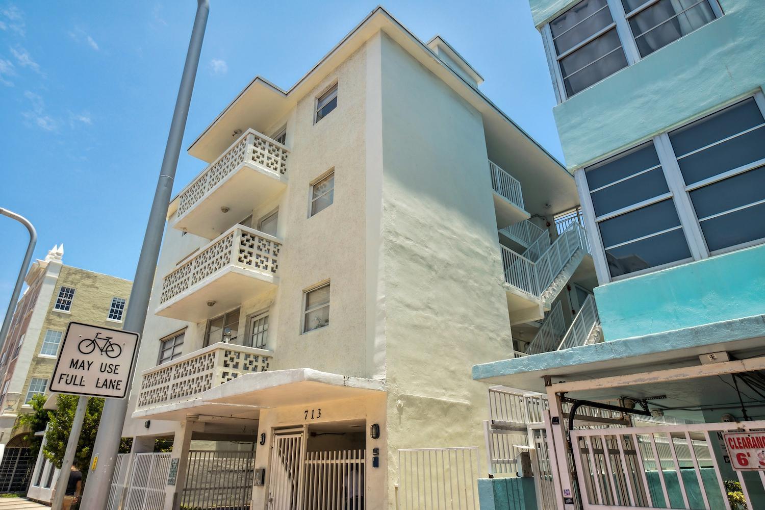 713 Miami Beach Apartments Exterior photo